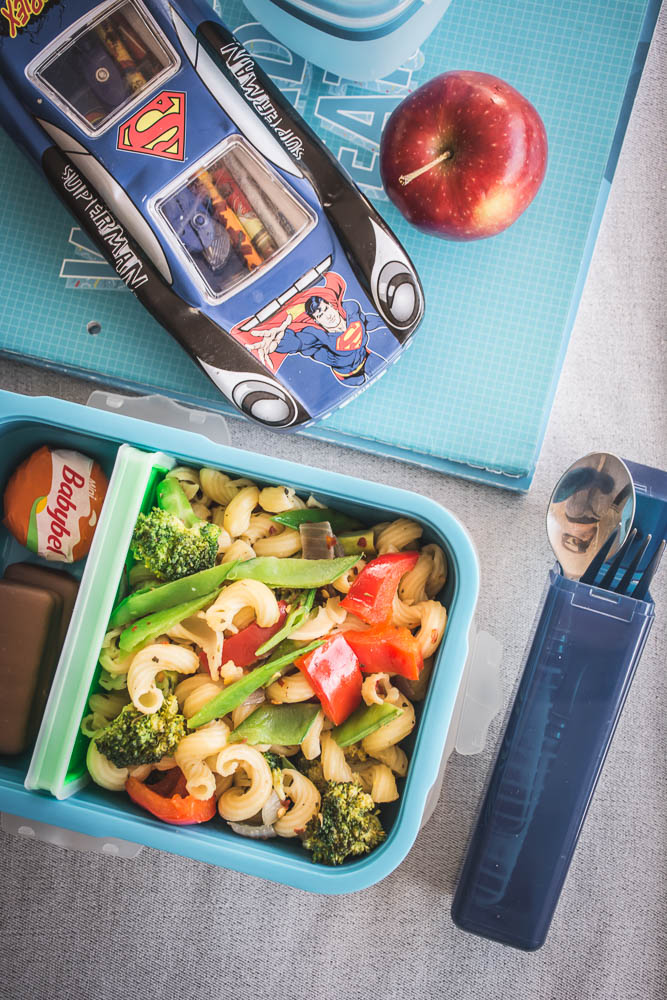 Pasta stir fry with veggies in lunchbox