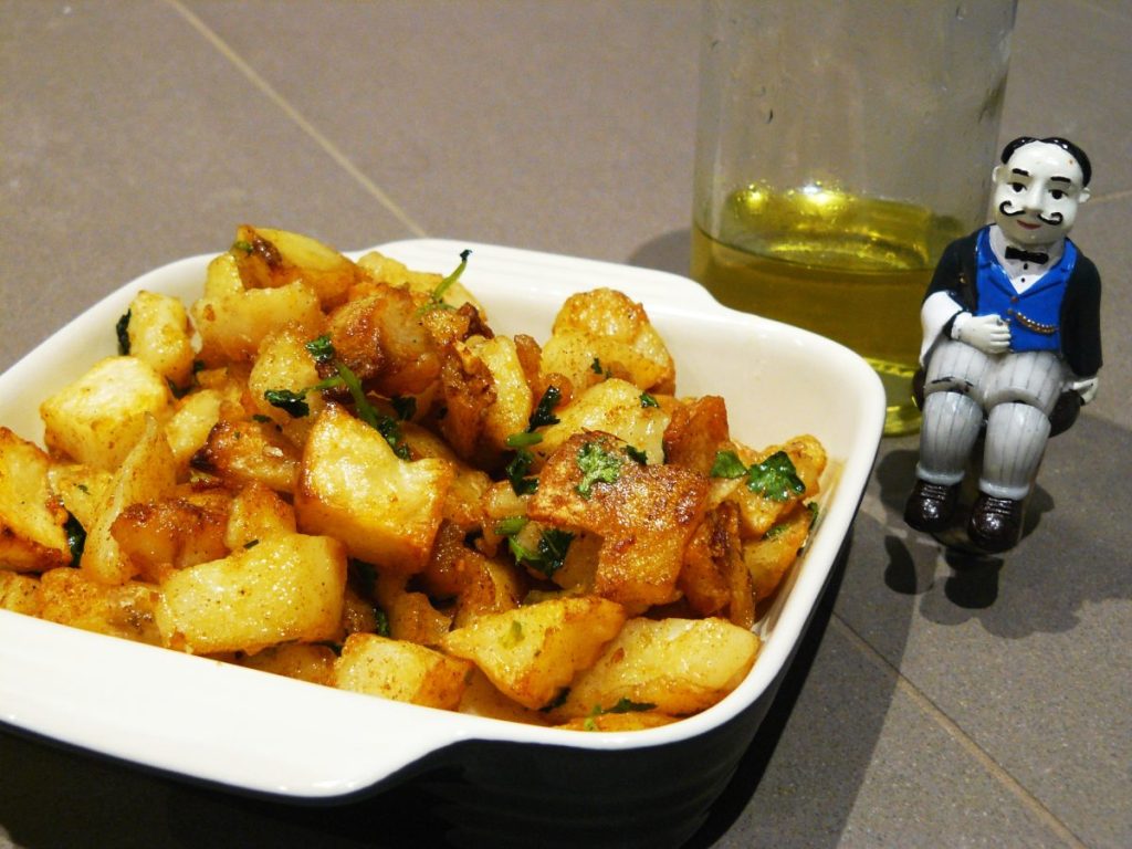 Batata Harra (Spicy Lebanese Potatoes) - thespiceadventuress.com