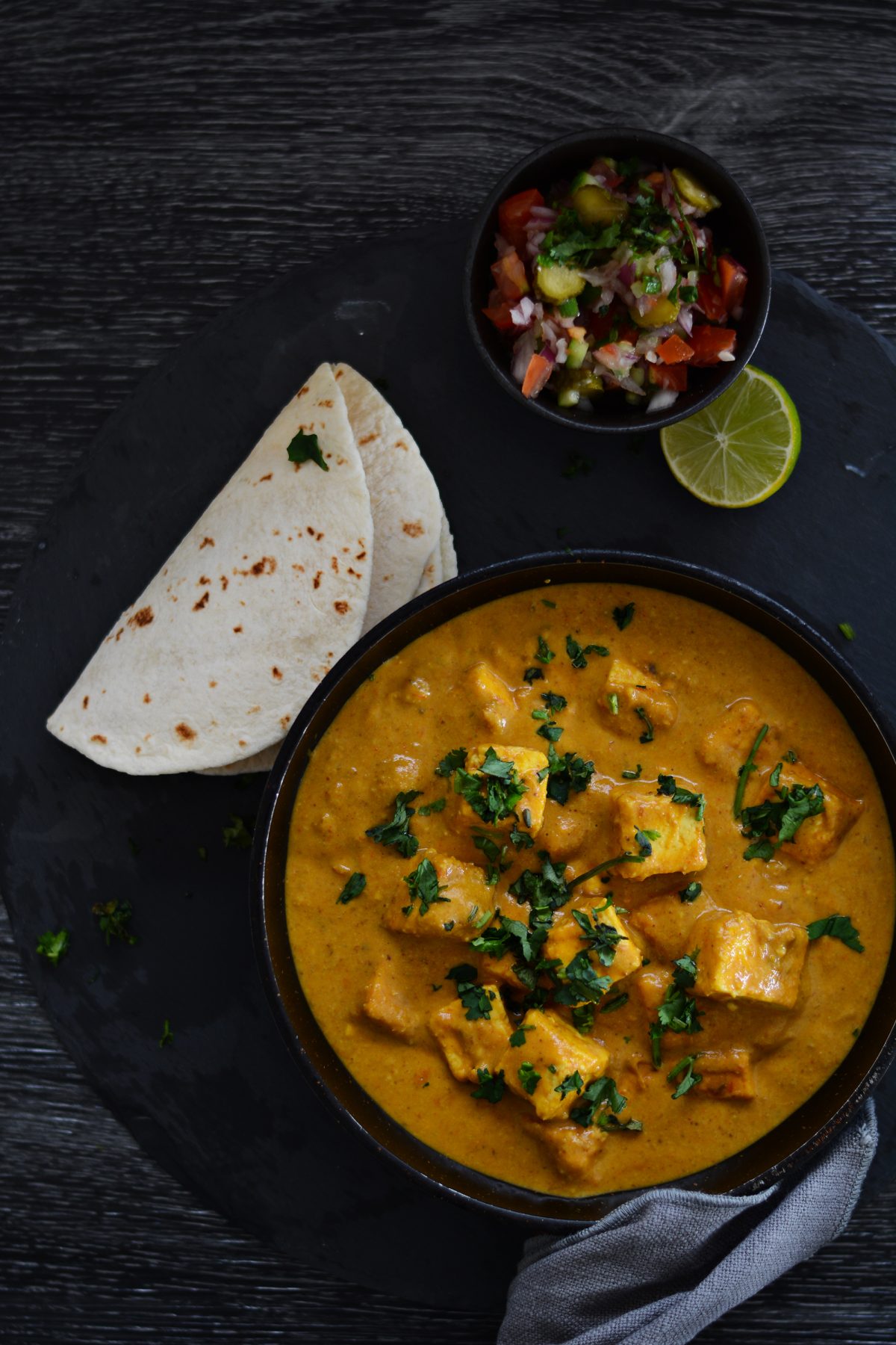 Kaju Paneer Masala (Indian cottage cheese in cashewnut gravy) - thespiceadventuress.com