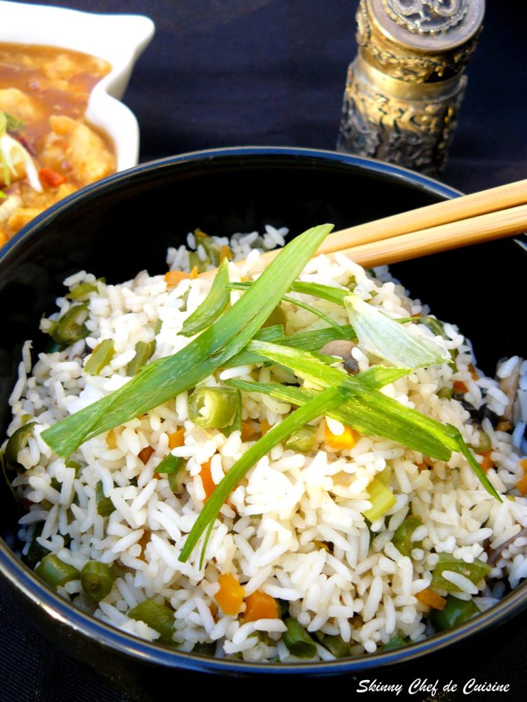 Vegetable fried rice garnished with spring onions