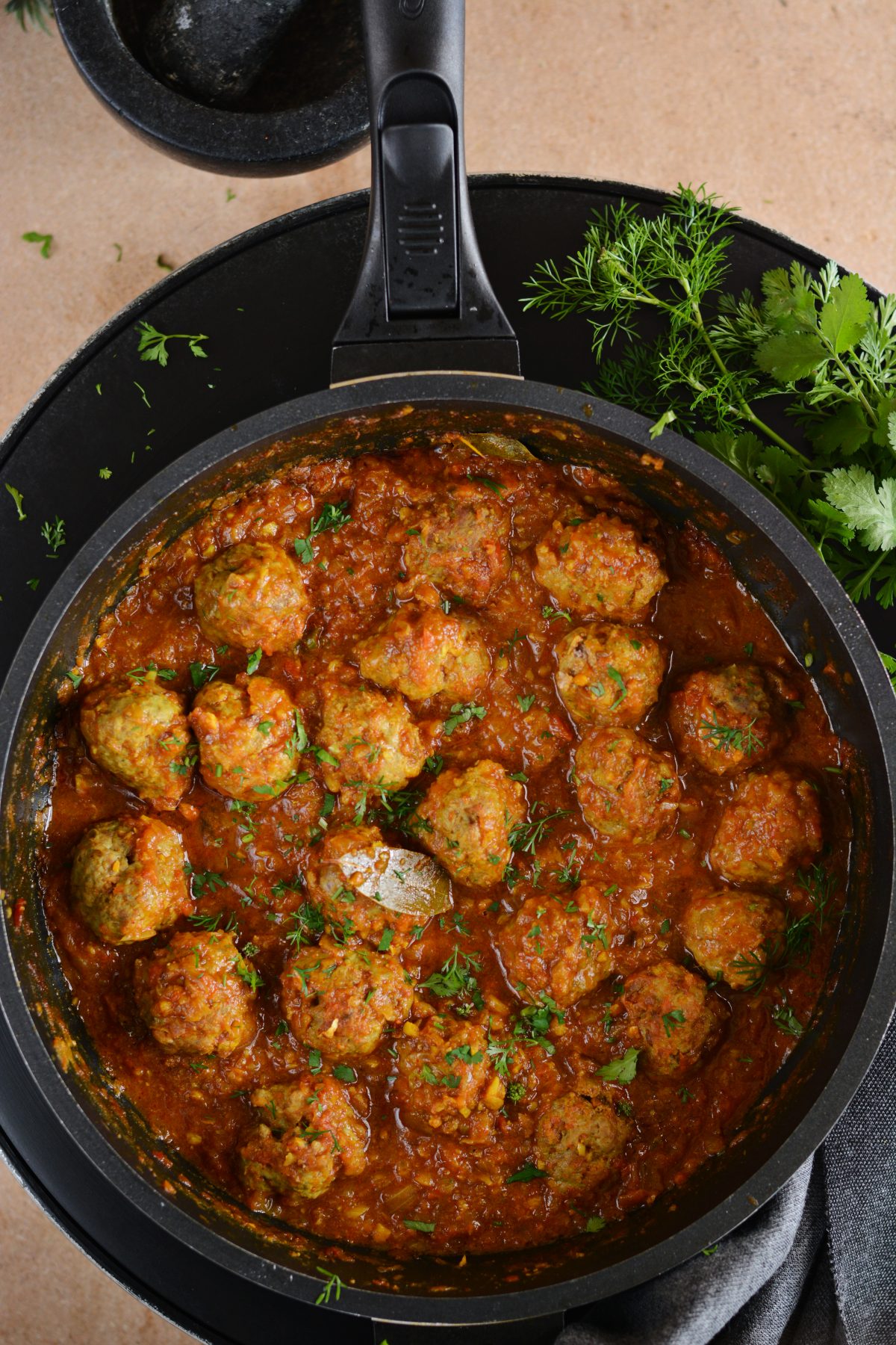 Lamb meatball curry - an everyday curry for a delicious meal - thespiceadventuress.com