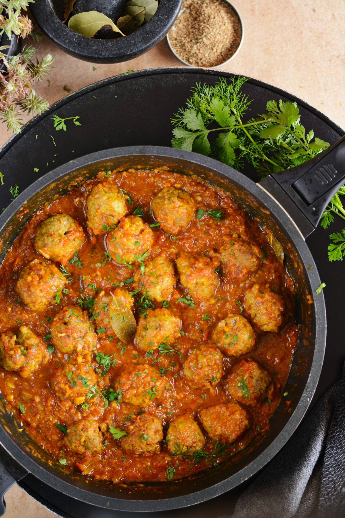 Lamb meatball curry - an everyday curry for a delicious meal - thespiceadventuress.com