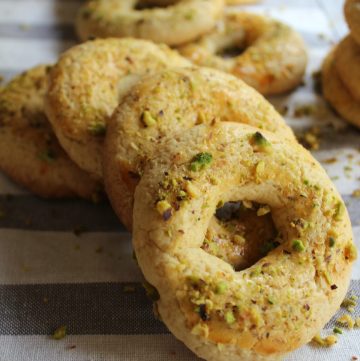 Freshly Baked Almond Rings - Guest Post from La Petite Paniere - thespiceadventuress.com