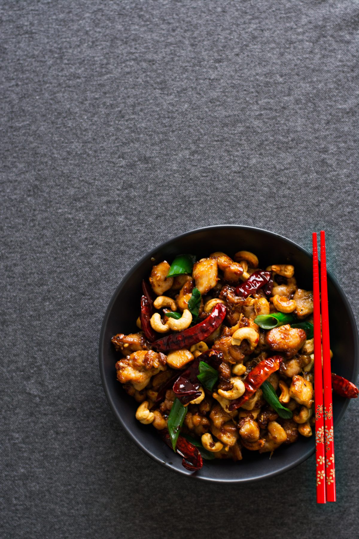 Stir Fried Chicken with Sichuan Peppercorns, Chillies and Cashews - thespiceadventuress.com