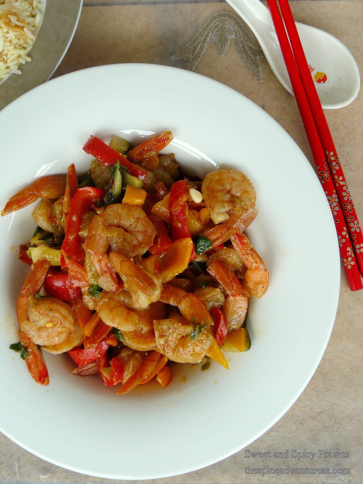 Sweet and Spicy Prawns - a quick and delicious stir fry in under 30 minutes - thespiceadventuress.com
