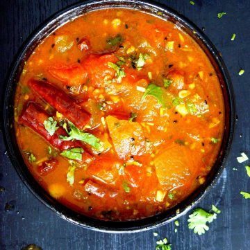 Watermelon Curry - a mildly spiced aromatic curry with watermelon rind and flesh - thespiceadventuress.com