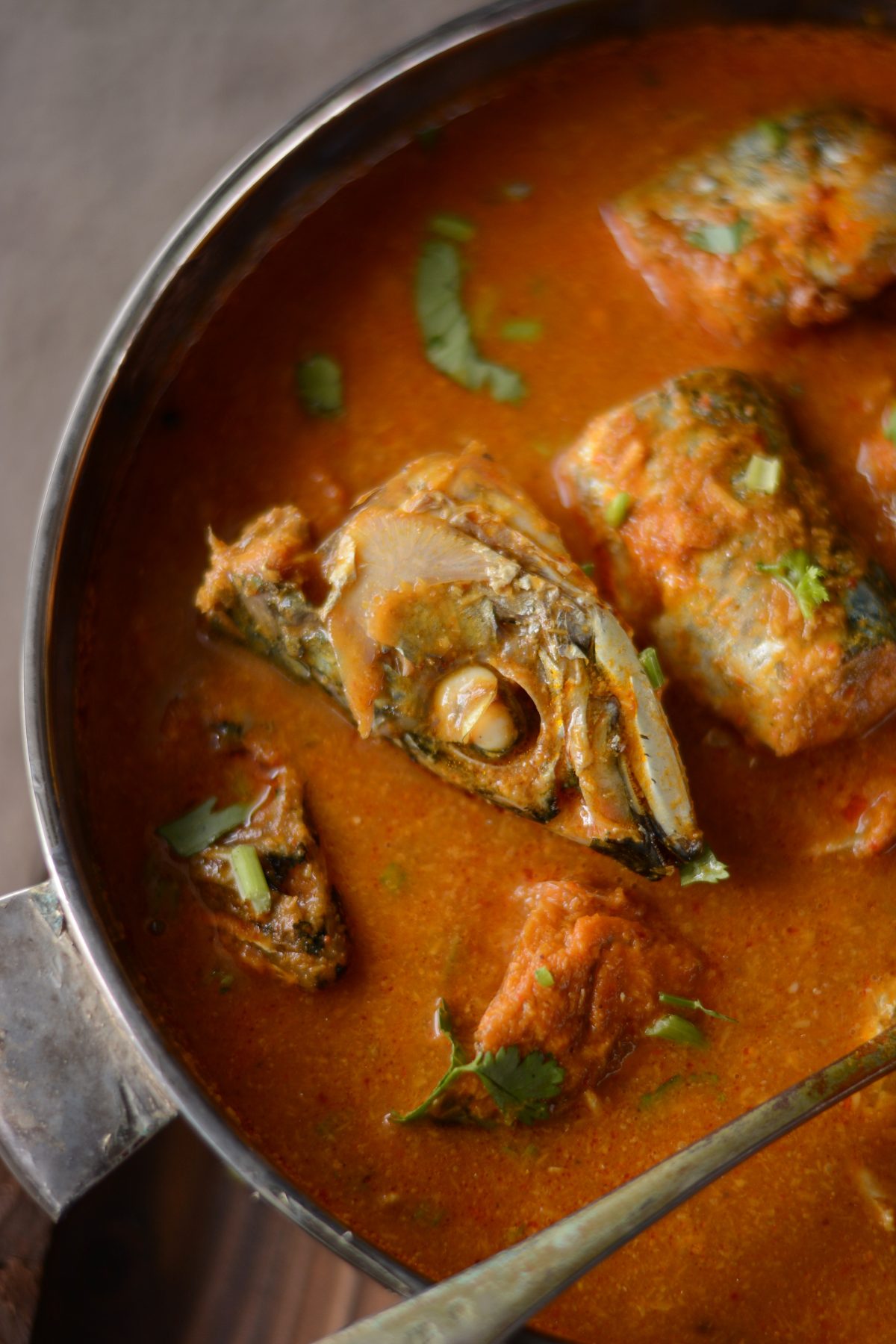 Maharashtrian Bangdyache Ambat Kalwan (Spicy Mackerel Curry with Coconut and Tamarind) - a traditional seafood preparation from Maharashtra, India - thespiceadventuress.com
