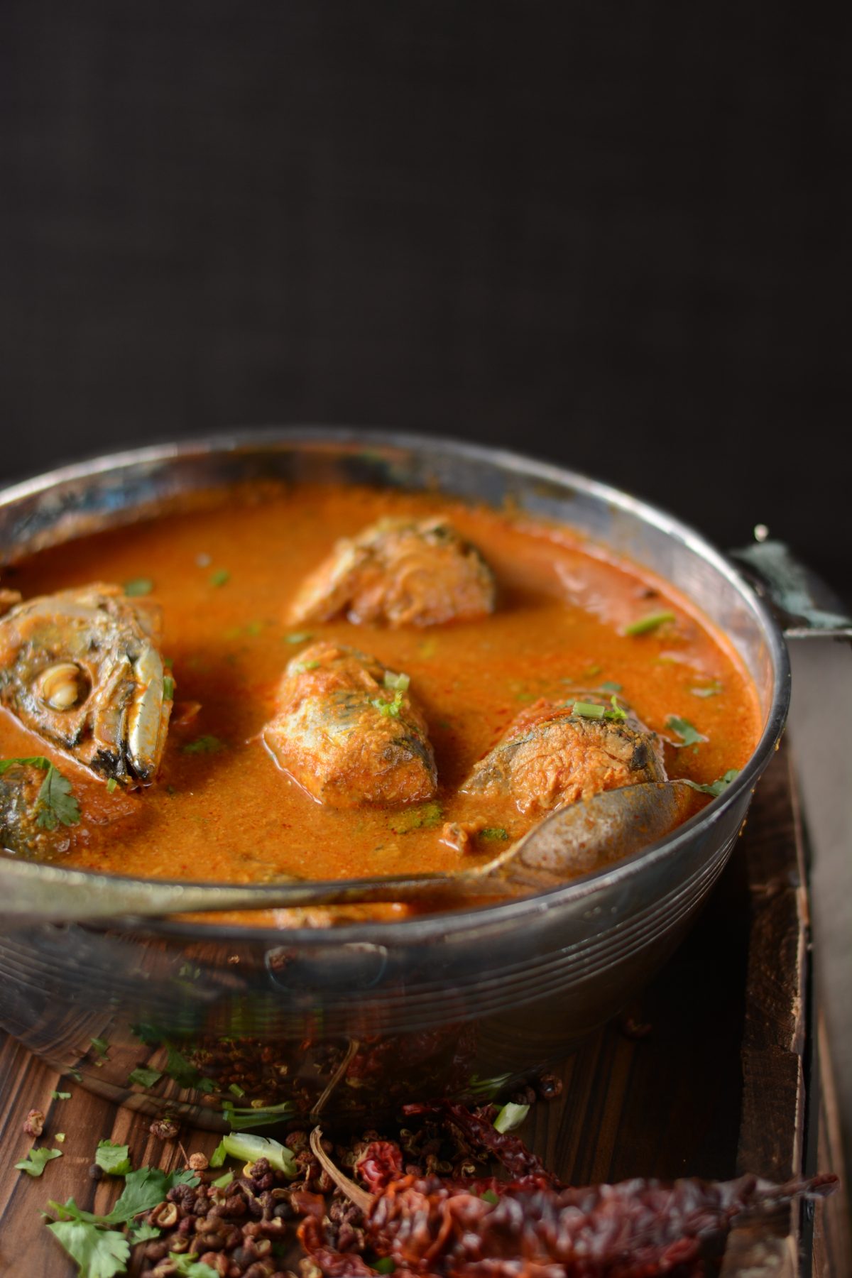 Maharashtrian Bangdyache Ambat Kalwan (Spicy Mackerel Curry with Coconut and Tamarind) - a traditional seafood preparation from Maharashtra, India - thespiceadventuress.com