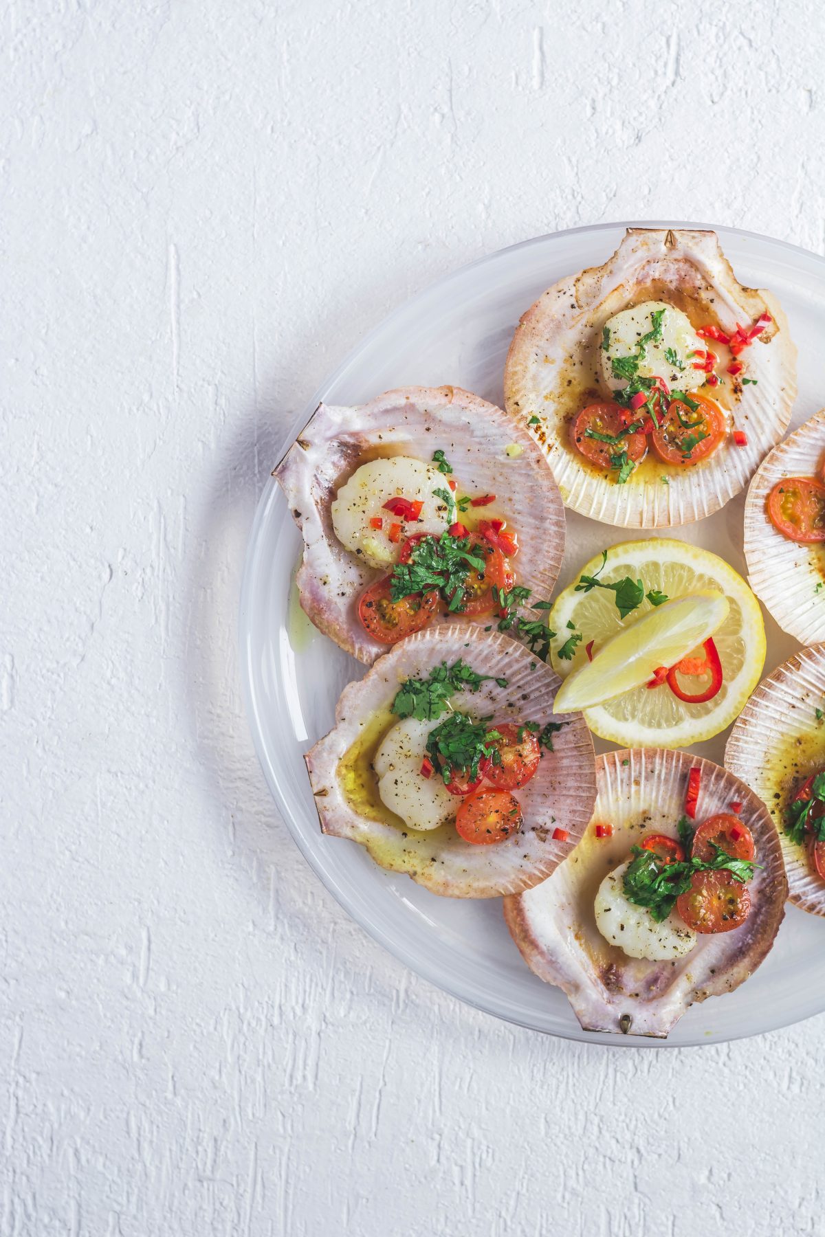 Grilled Scallops with Garlic Butter and Chillies - thespiceadventuress.com