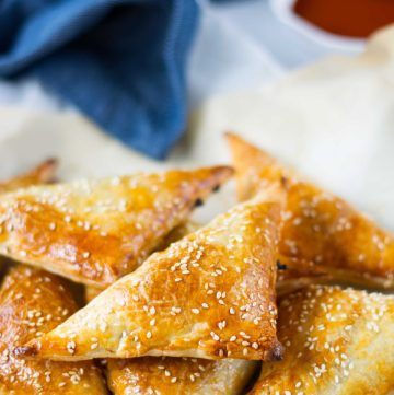 Spiced Kangaroo Triangles - a delicious party snack with roo mince - thespiceadventuress.com