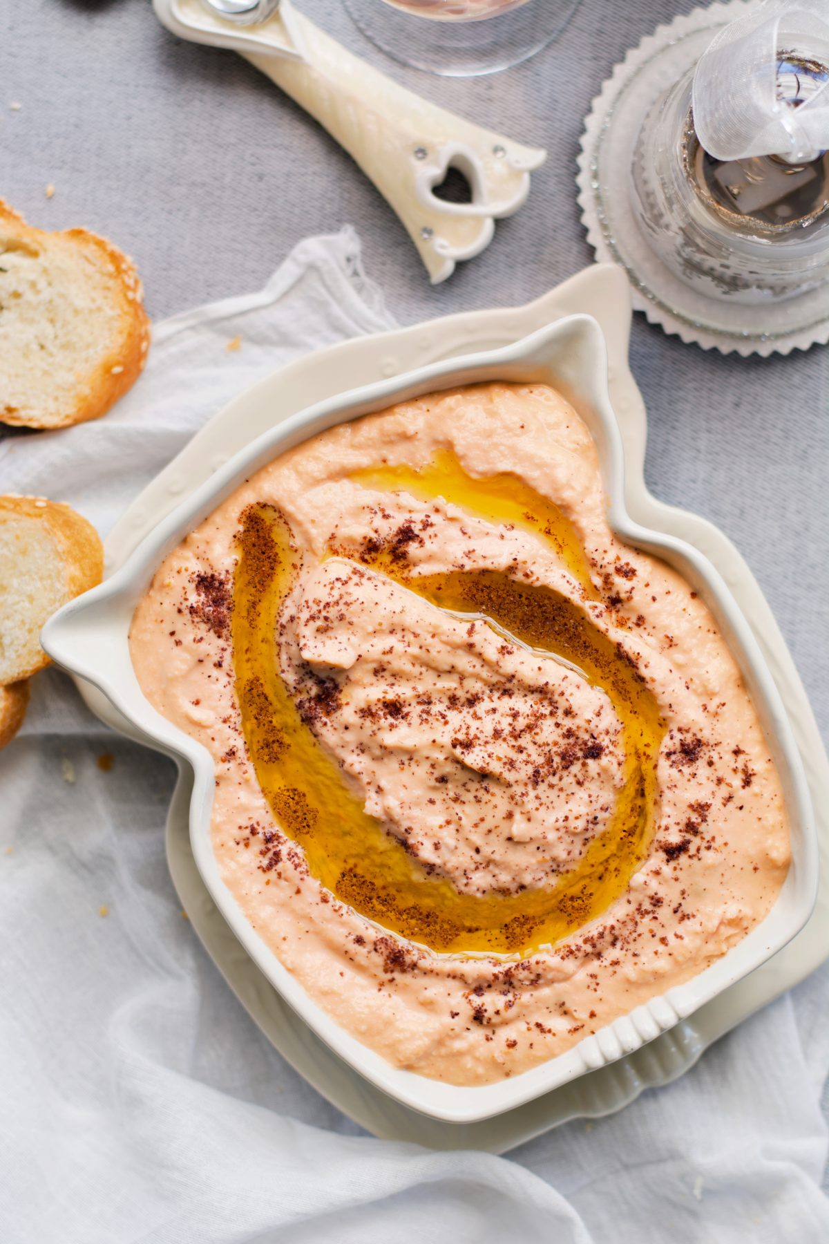 Sun dried Tomato Hummus - a delicious dip for the festive season - thespiceadventuress.com