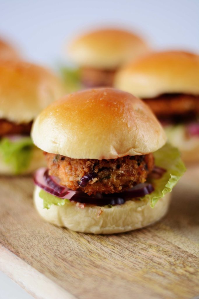 Spicy Salmon Sliders (with Kashmiri Chilli Mayonnaise) - thespiceadventuress.com
