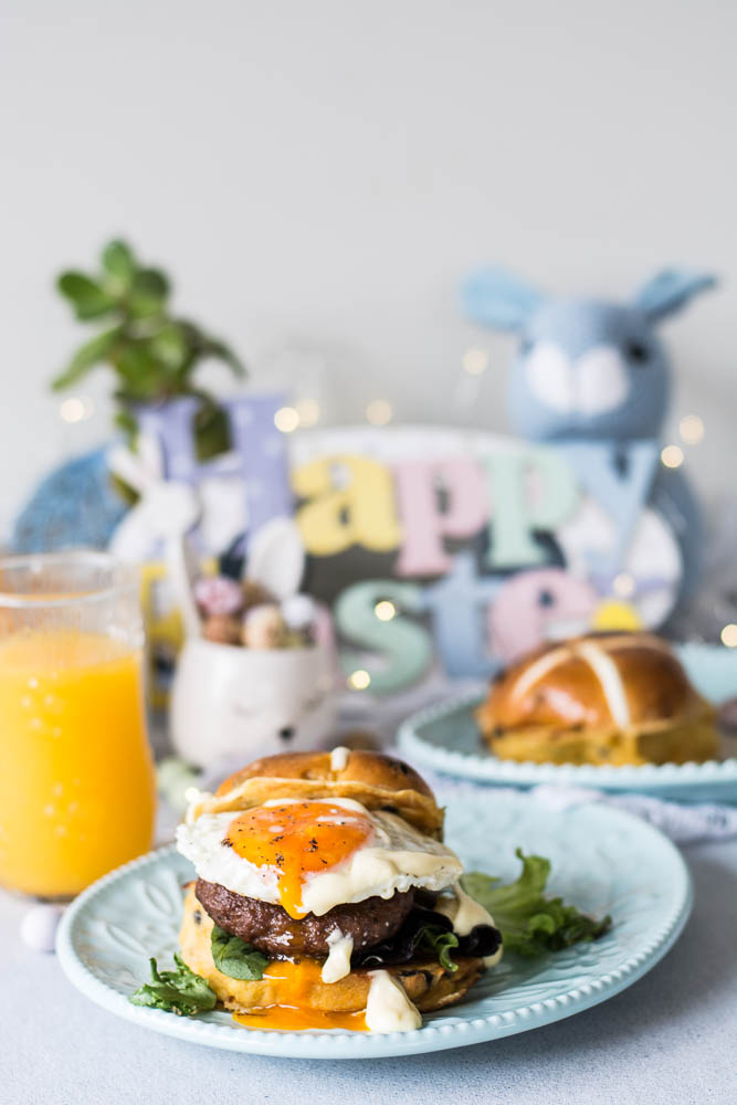 Hot Cross Bun Sliders (with Sausage, Fried Egg and Garlic Aioli) - thespiceadventuress.com