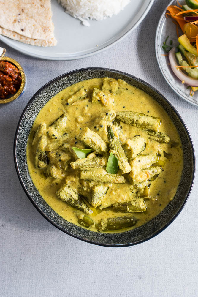 Dahi Bhindi (Indian style Okra/Ladysfinger in a Yoghurt based Gravy) - thespiceadventuress.com