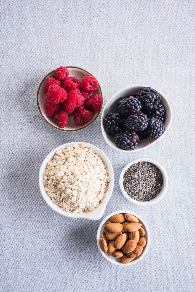 A Berrylicious Oats Smoothie - thespiceadventuress.com