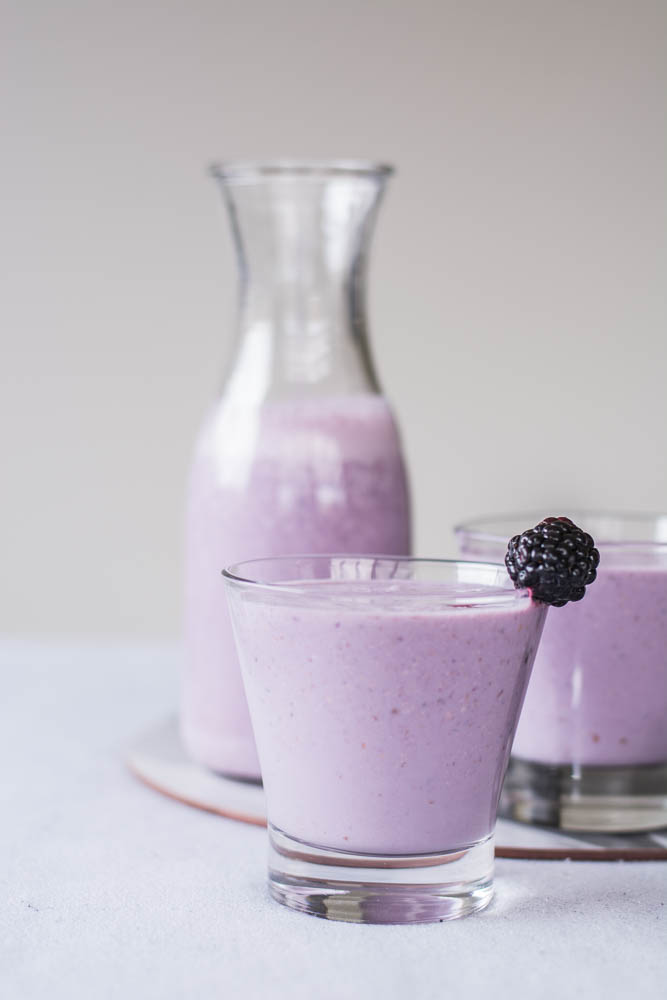 A Berrylicious Oats Smoothie - thespiceadventuress.com