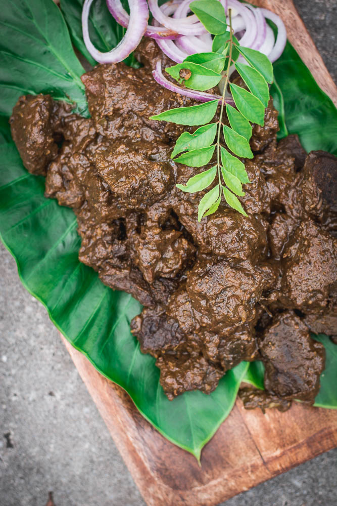 Mutton pepper masala on green leaf