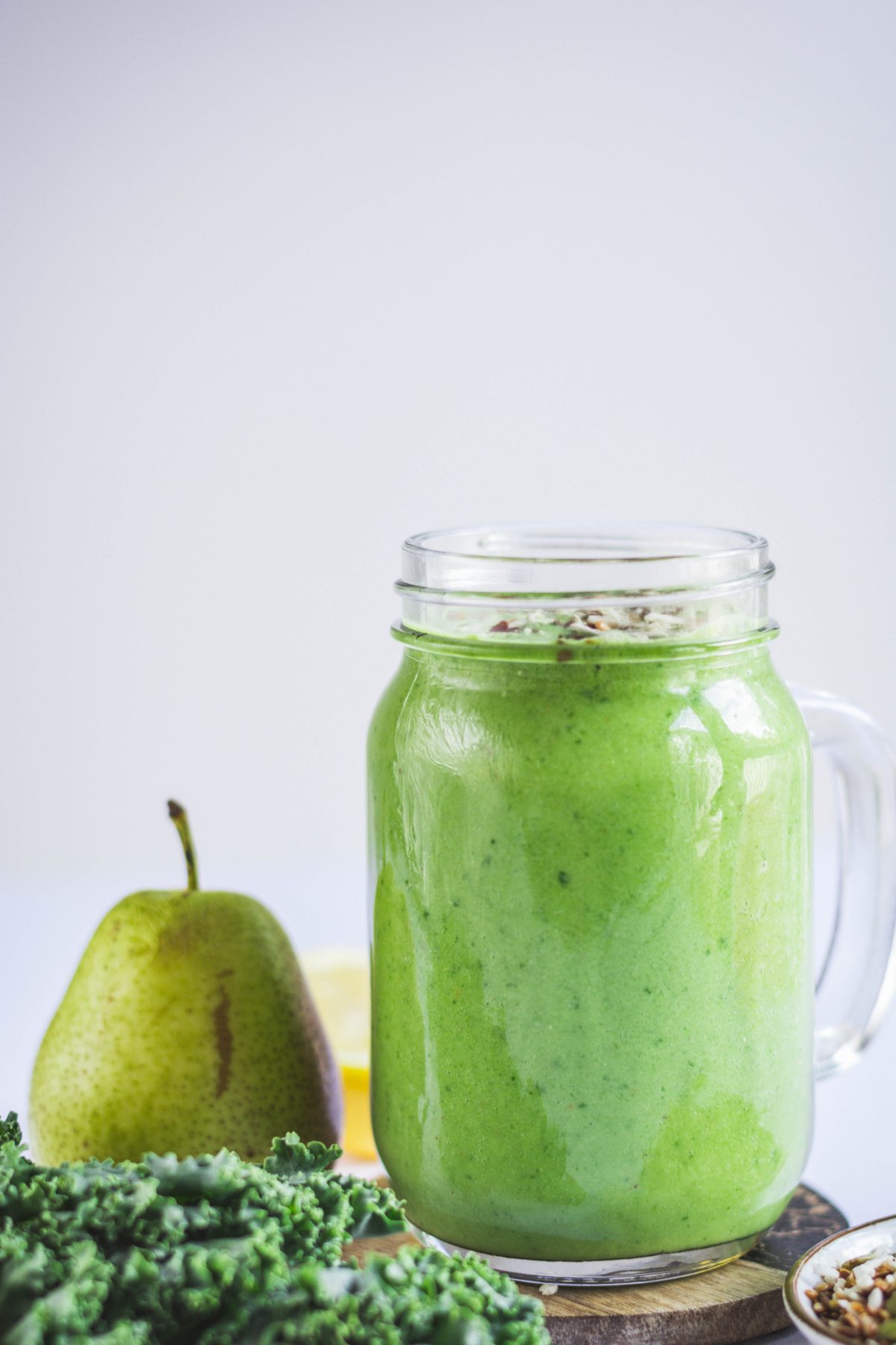 Green Goddess Smoothie - thespiceadventuress.com