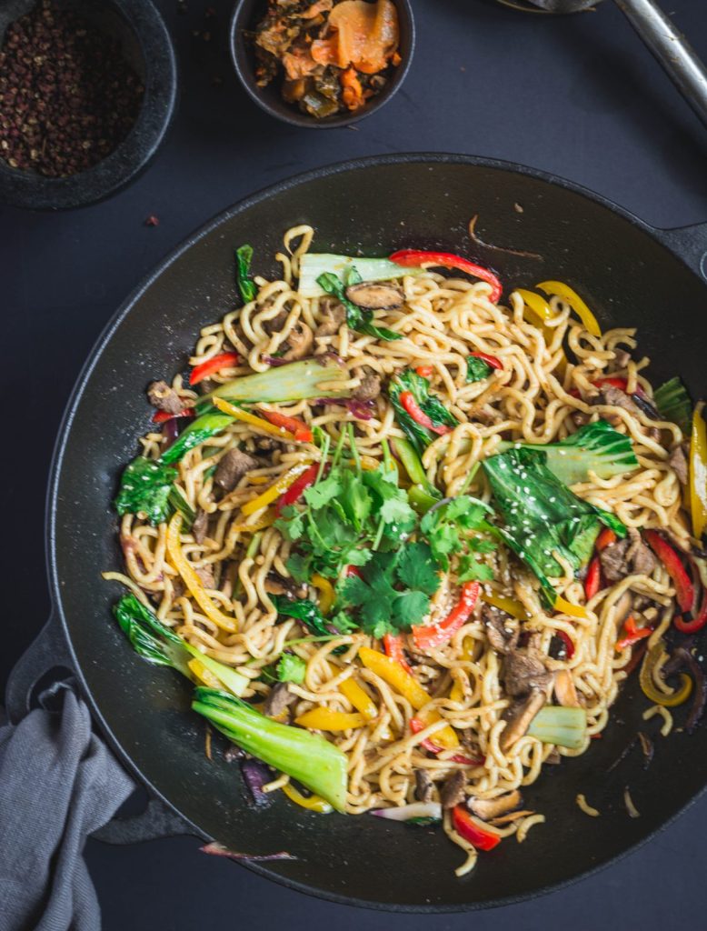 Duck Noodles with Ginger and Shitake in black wok