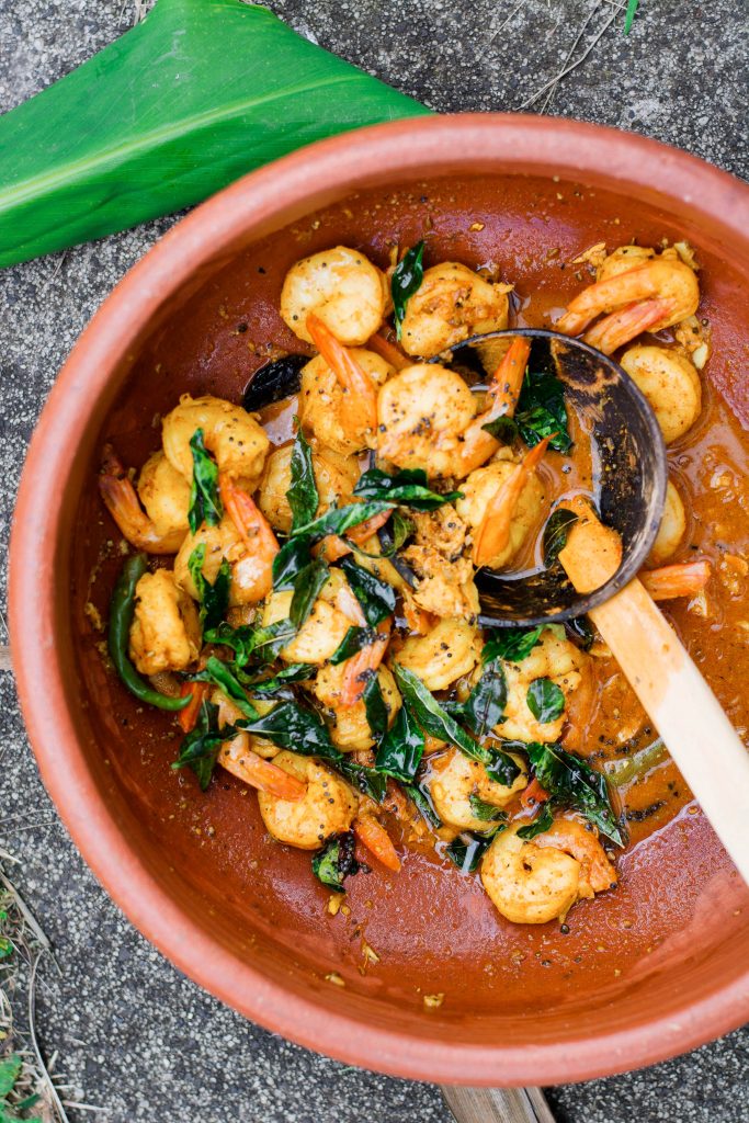 prawns cooked in earthenware pot